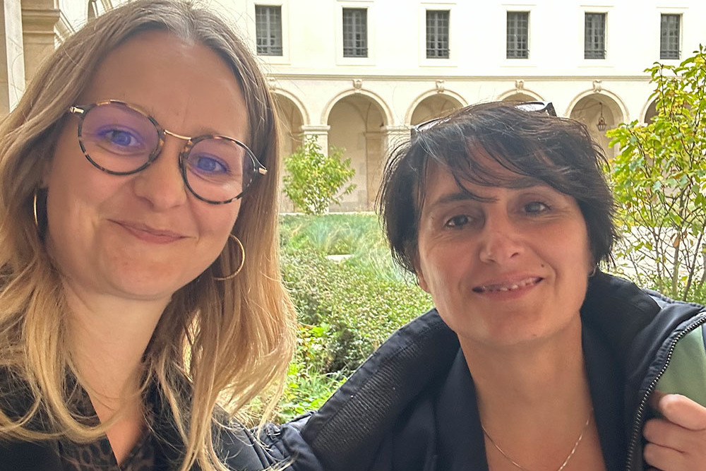 révélation de la création graphique de l'agence izard pour la fondation croix rouge